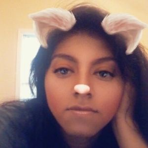 Meet your Posher, Cristina